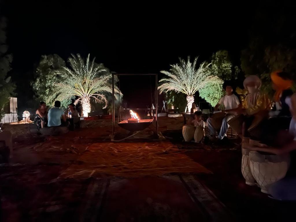 Merzouga luxury sahara camp Exterior foto